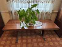 Продаются столы 10-15тысяч тг б/у: журнальные, гостевой, и компьтерный