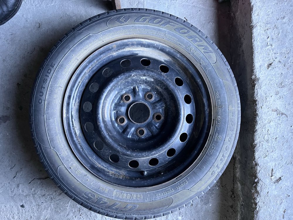 Продам запаску на Мерседес размер R15