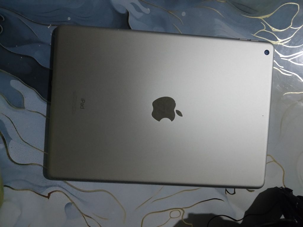 iPad новым идеальном состоянии