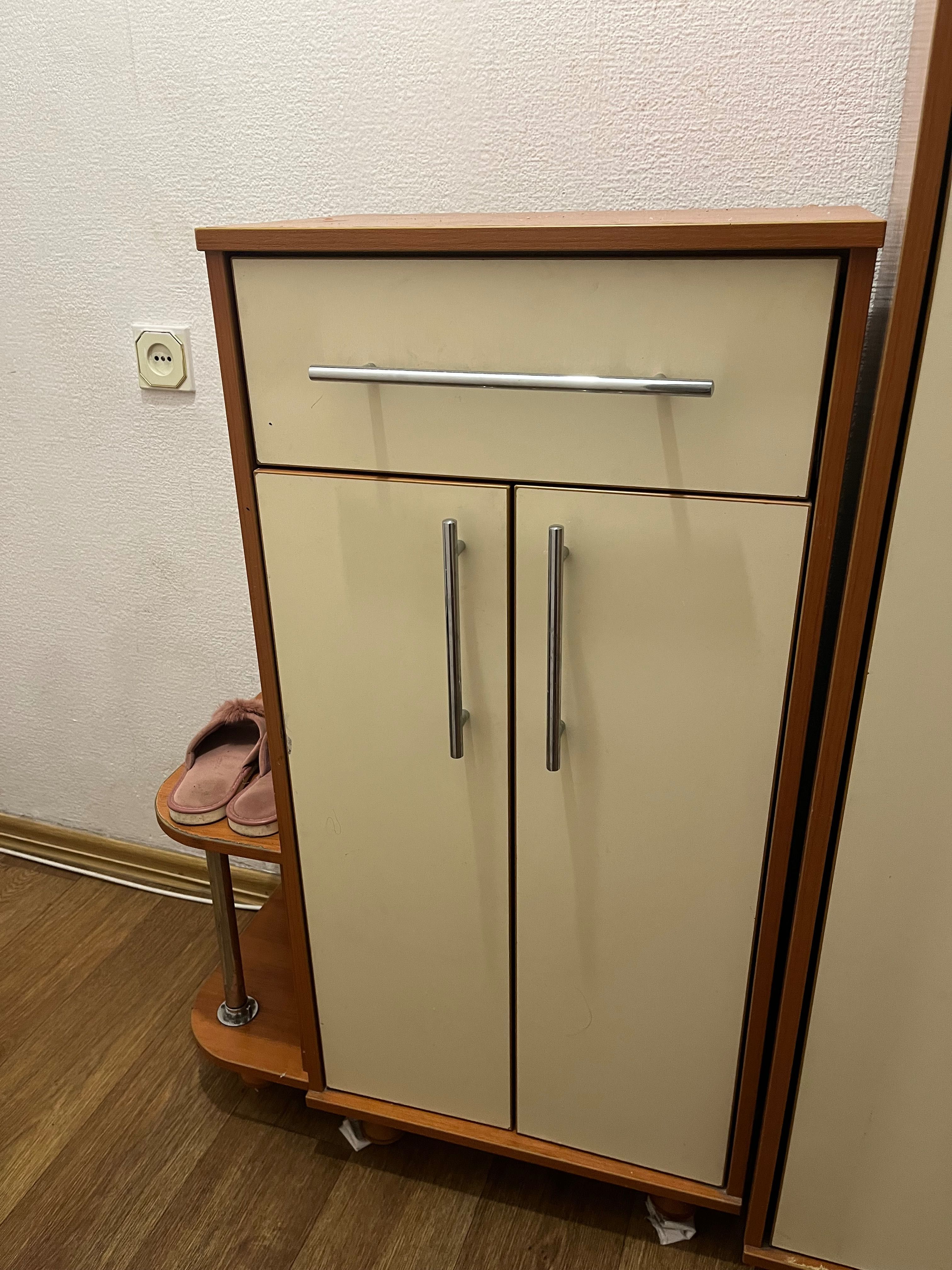 Шкаф для обуви продам