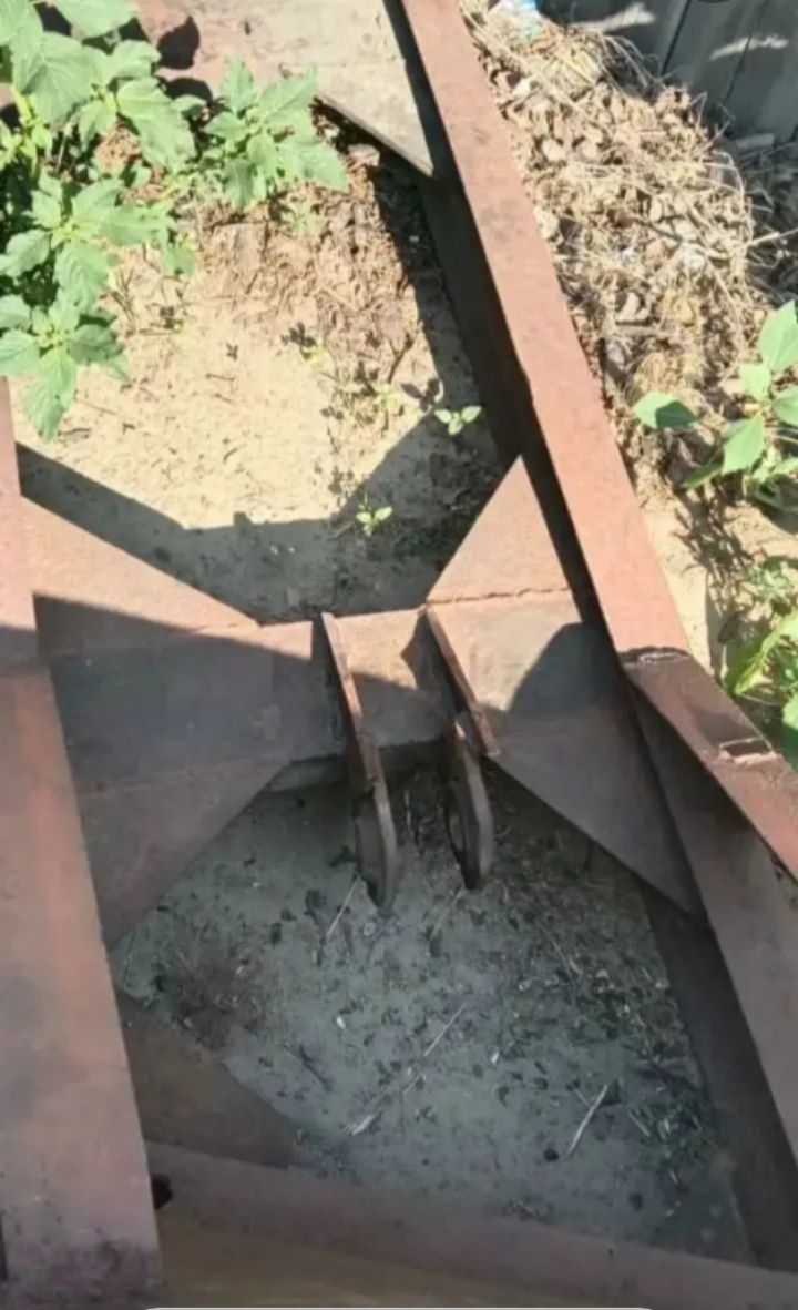 Отвал на МТЗ, ЮМЗ, Беларус.
