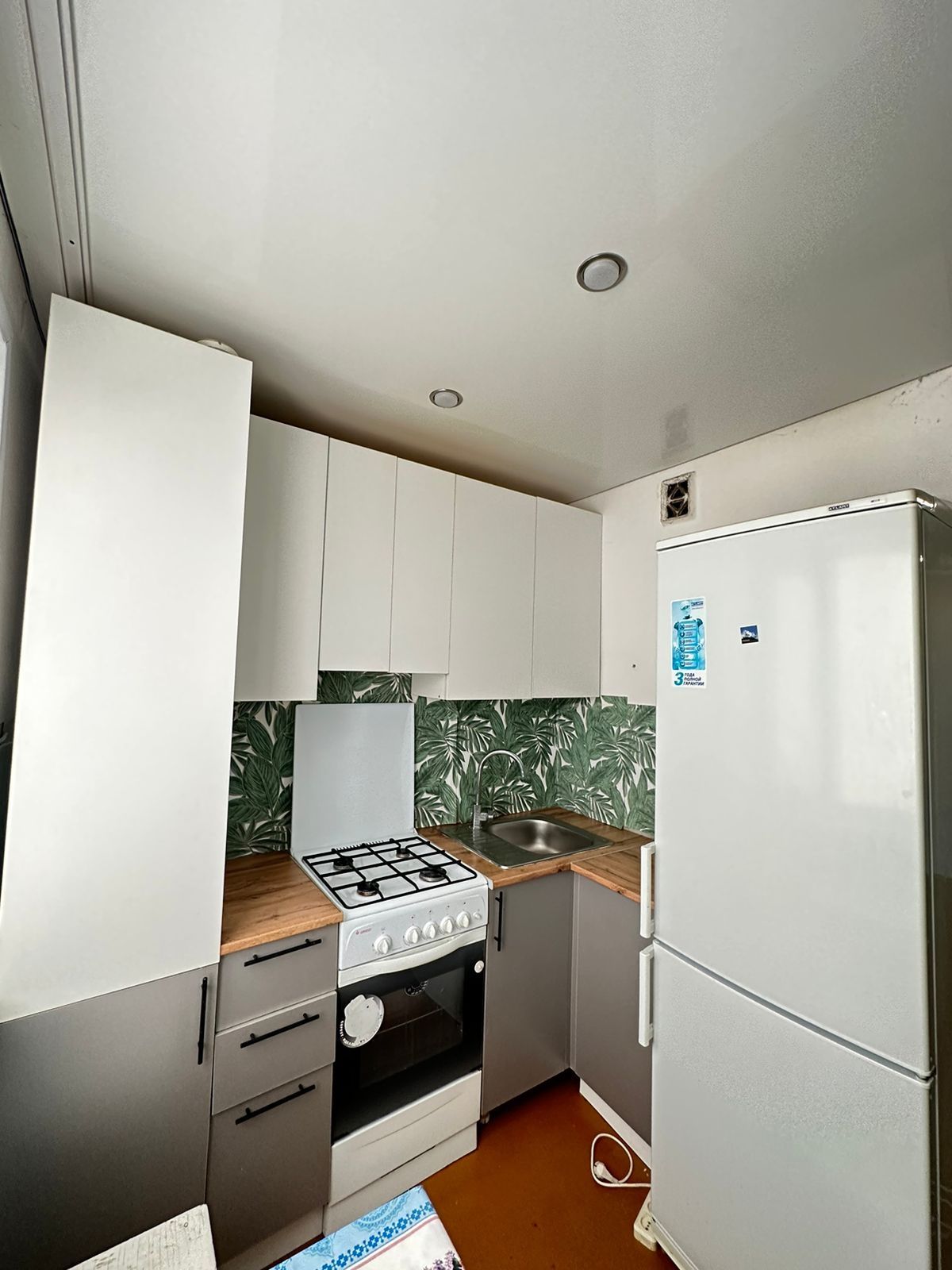 Продам 2 ком кв в районе Айсберга, 3 этаж