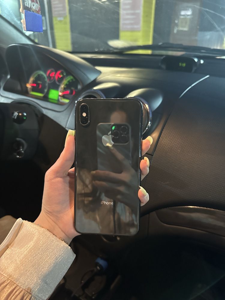 Продам XS Max б/у