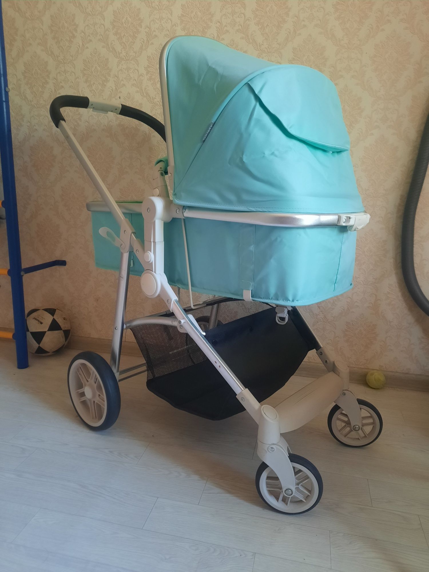 Продам коляску детскую