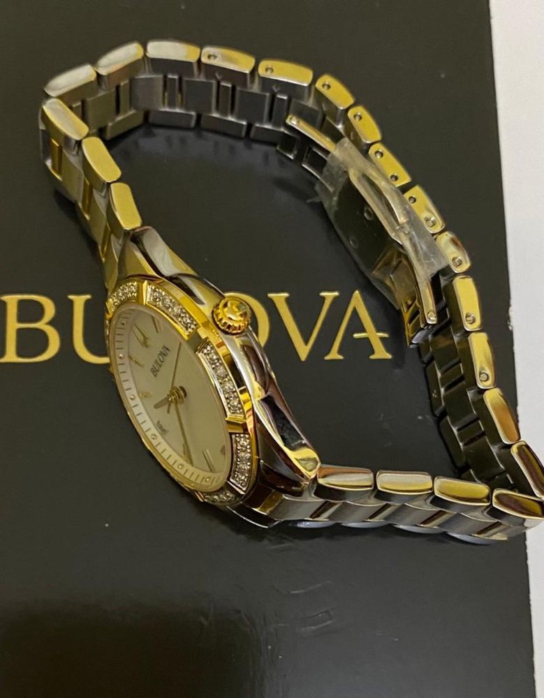 Часы женские Bulova