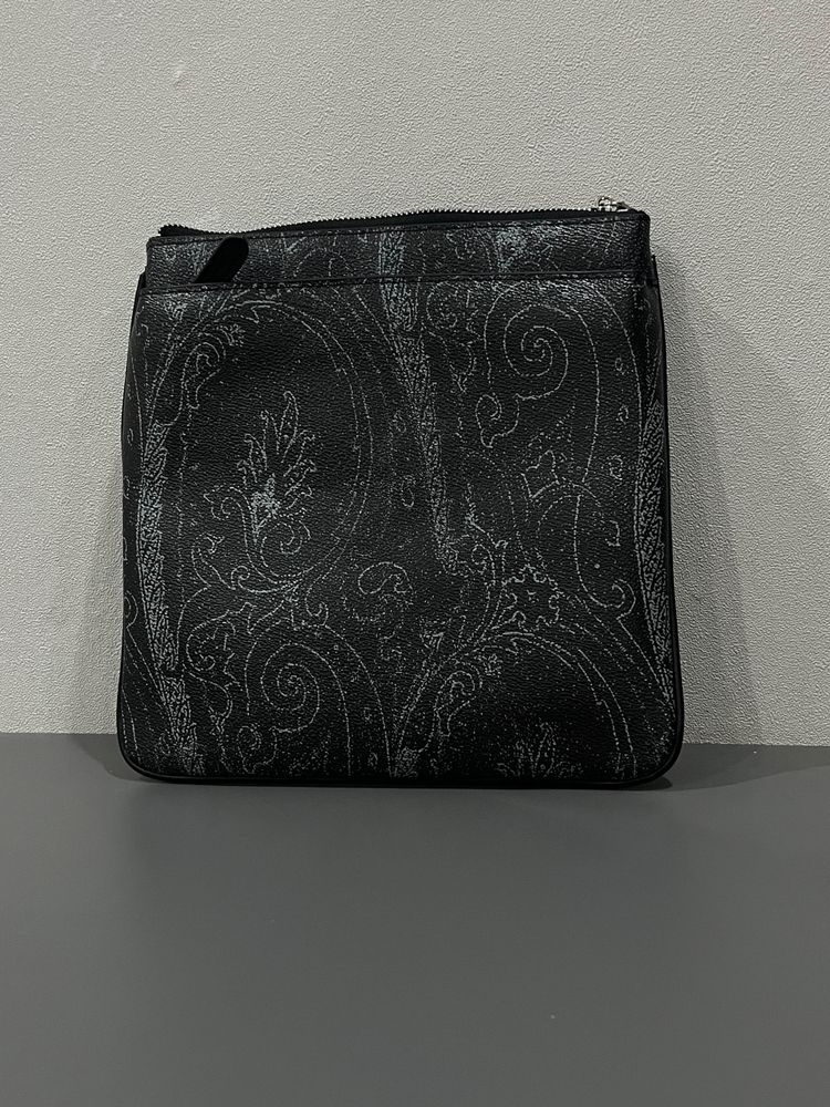 Etro барсетка.
