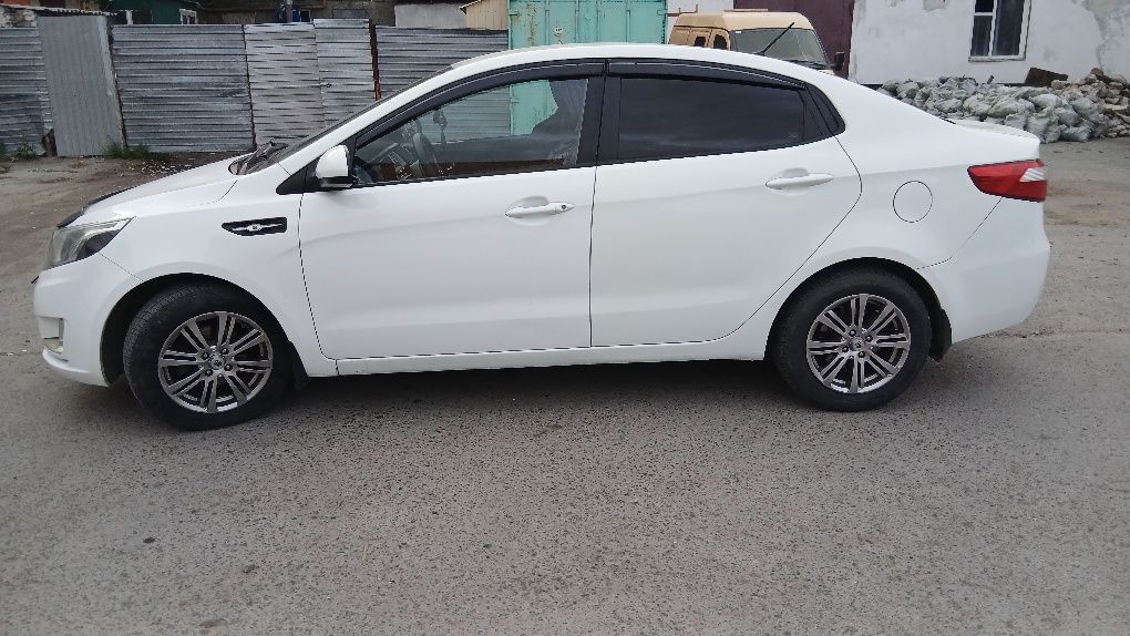 Продам Kia Rio в отличном состоянии