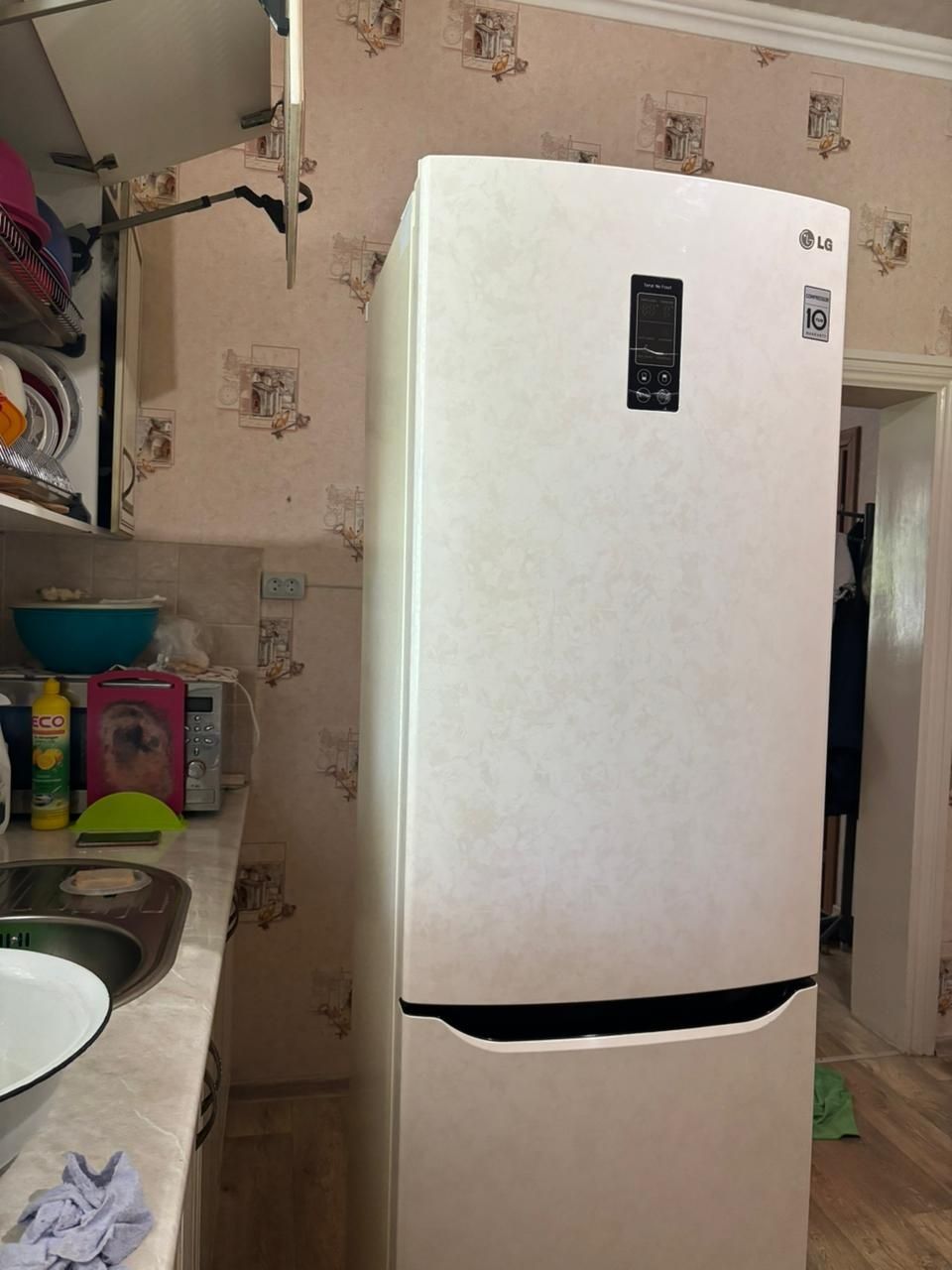 Холодильник LG чистый