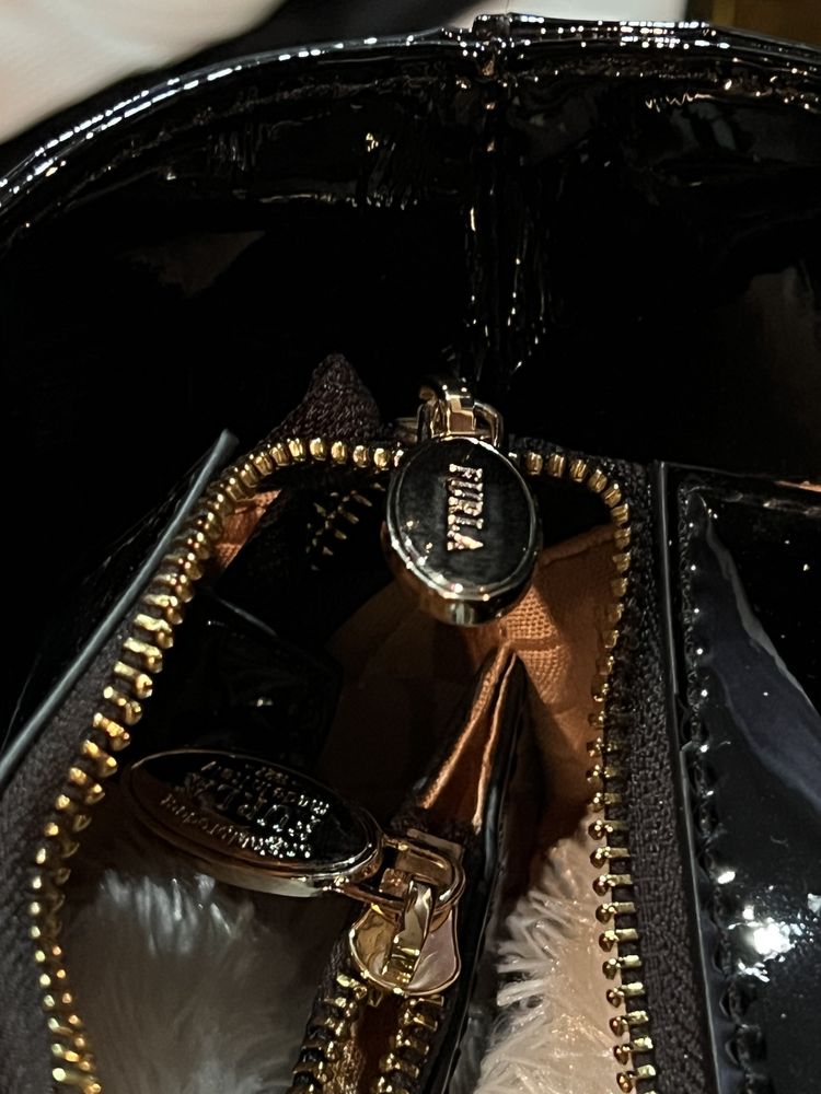 Большая сумка FURLA, лакированная с чехлом, новая