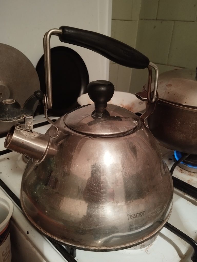 Продам чайник металлический