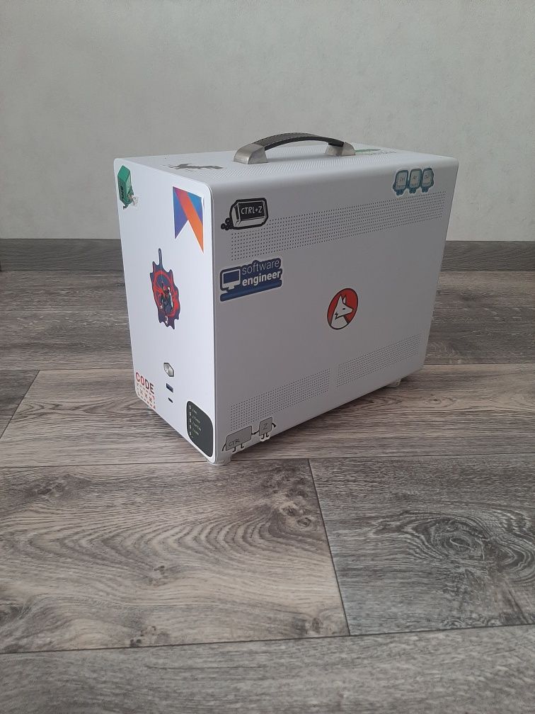 Игровой мини пк.
