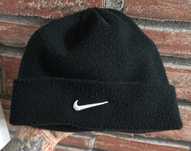 Зимняя шапка Nike
