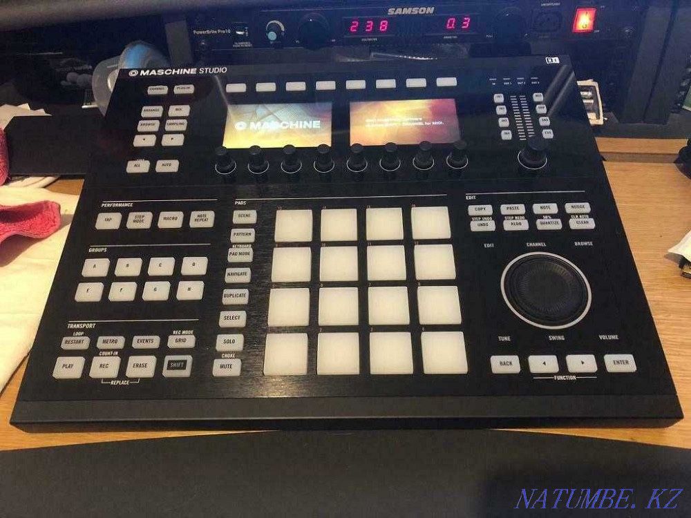 native instruments maschine studio license