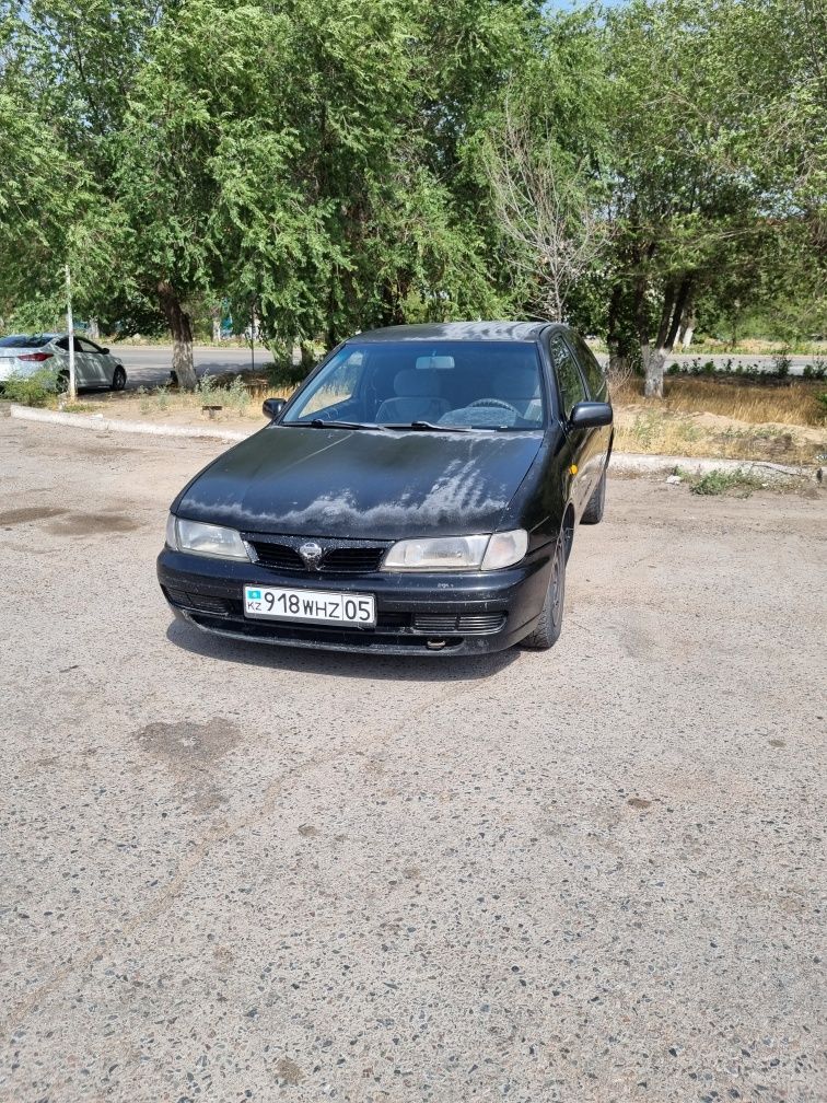 Продам машину ниссан альмера 1996 года
