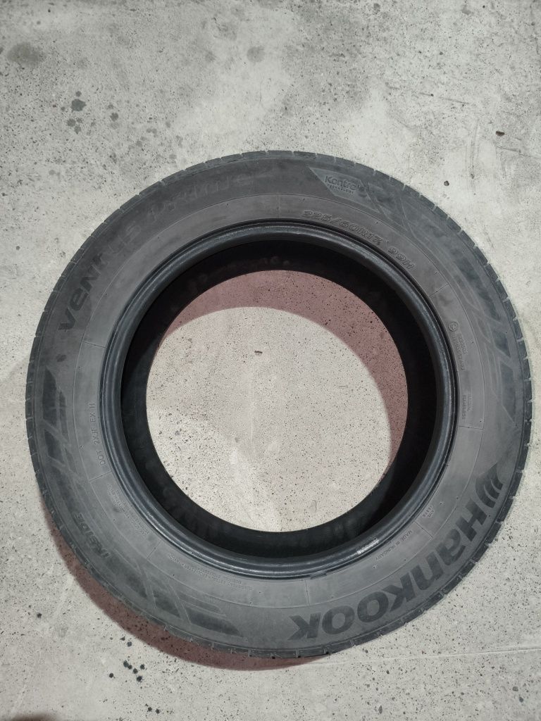 Продаю комплект летней резины HANKOOK VENTUS PRIME 2  225/60/R17
