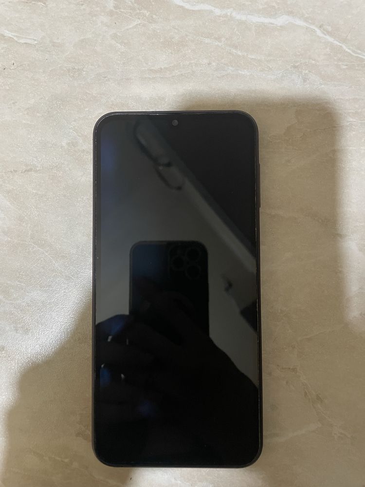 Samsung A24 продаю