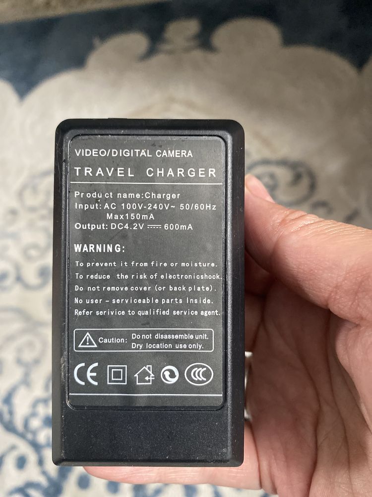 Зарядное устроиство video digital camera travel charger