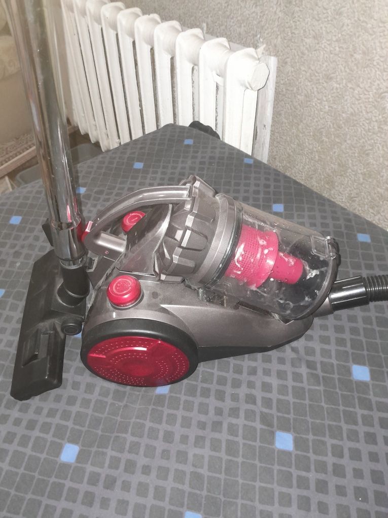 Продаётся пылесос