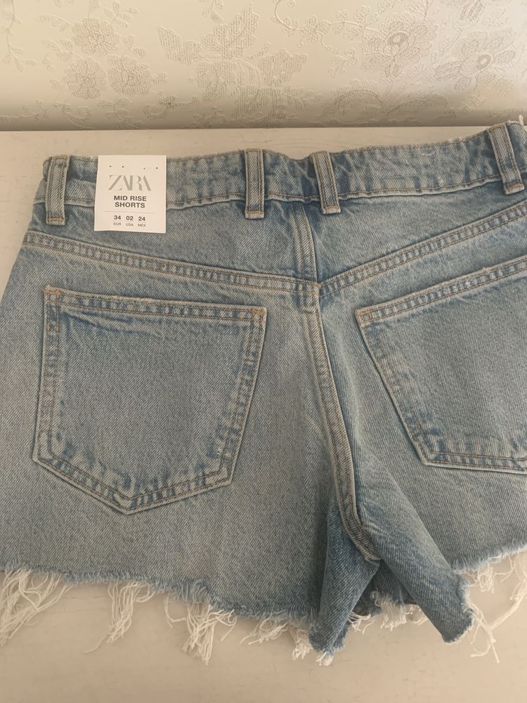 Женские шорты фирмы Zara