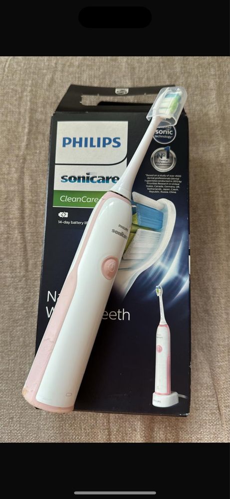 Электрическая зубная щетка Philips