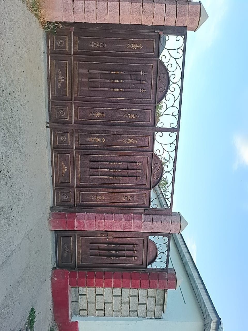 Продается дом в центре города