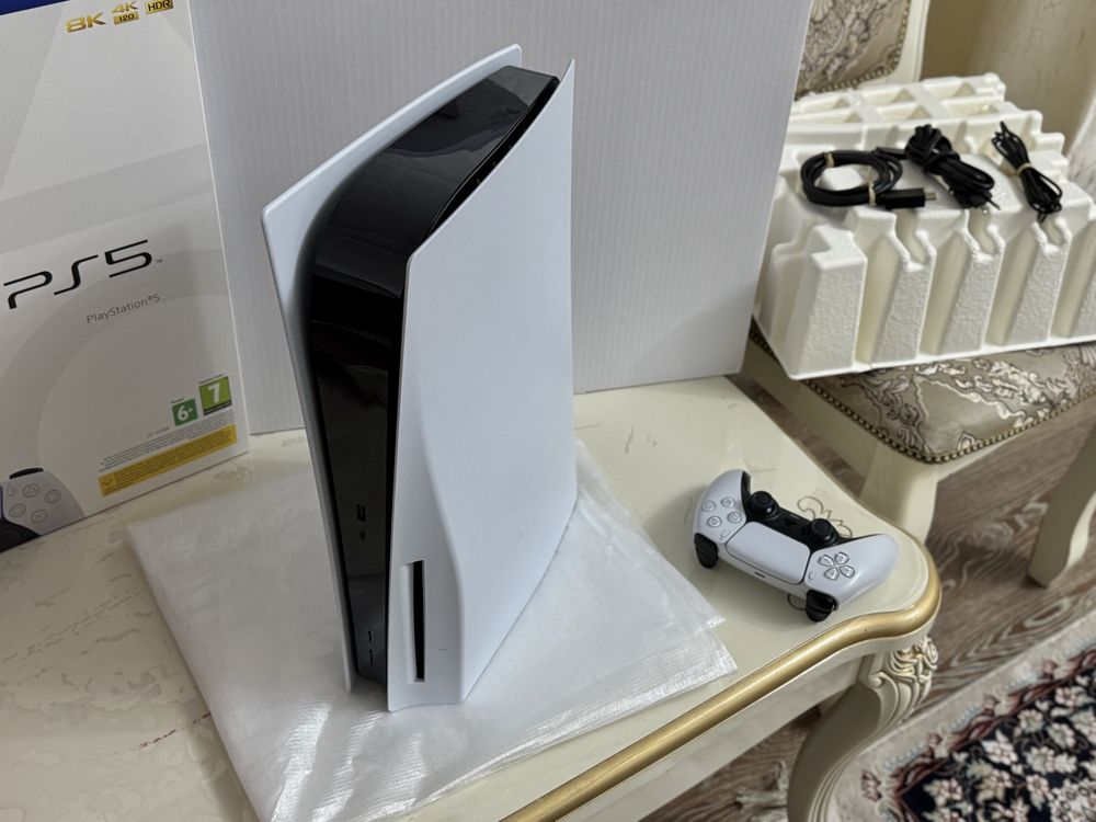 PlayStation 5 / В Идеале / Полный Комплект | +Игра