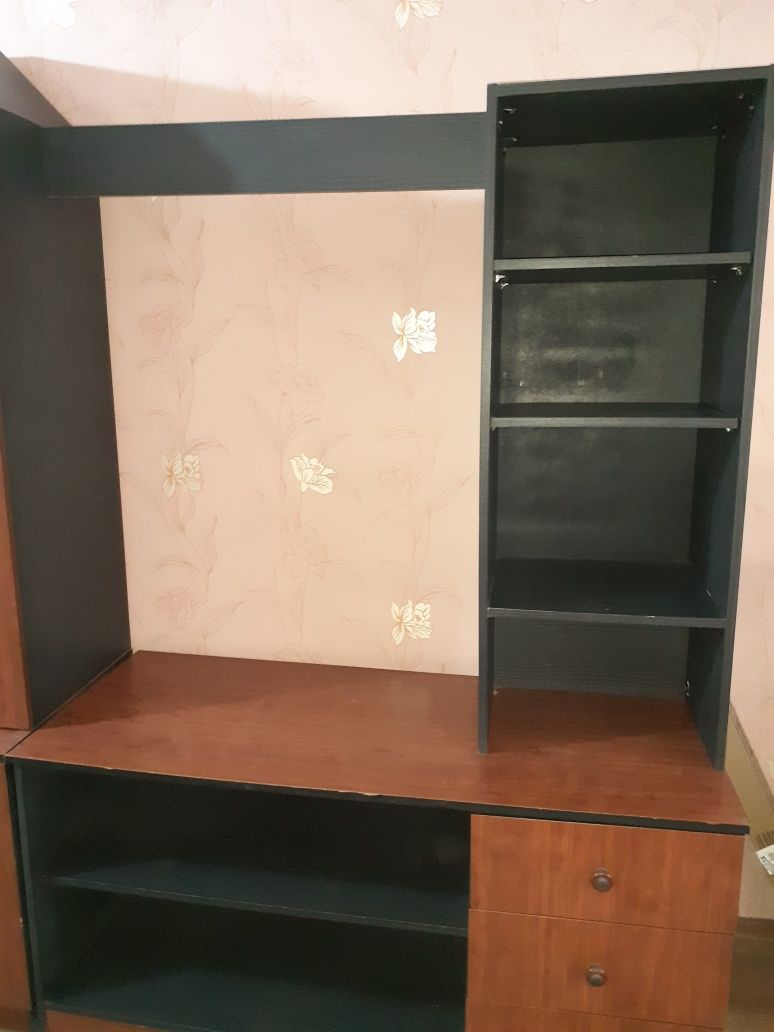 Продам стенку-горку