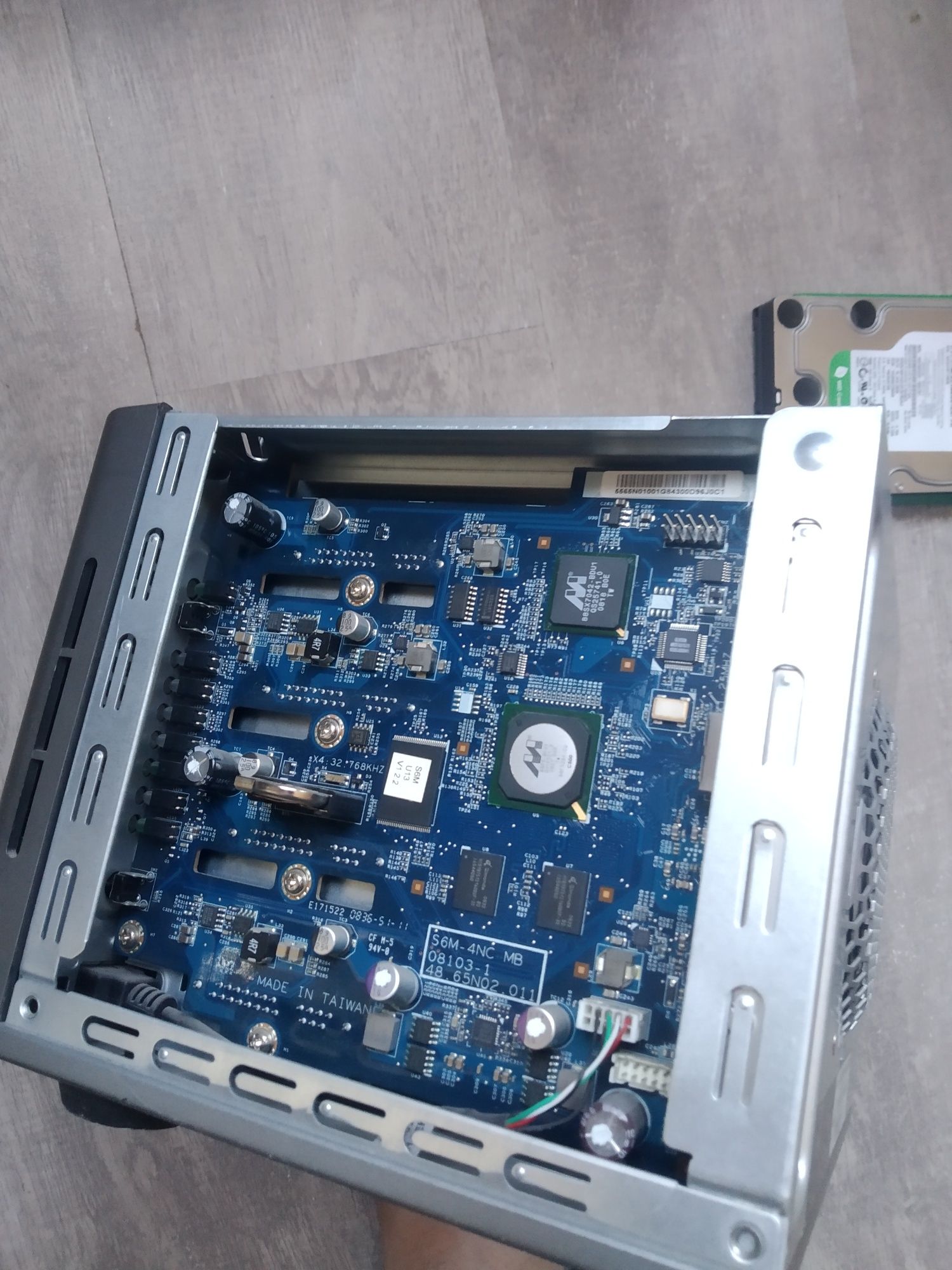 NAS WD 40000  с дисками 4 диска  WD 1tb  4 tb