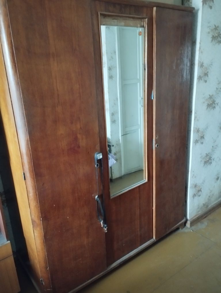 Продам разную мебель