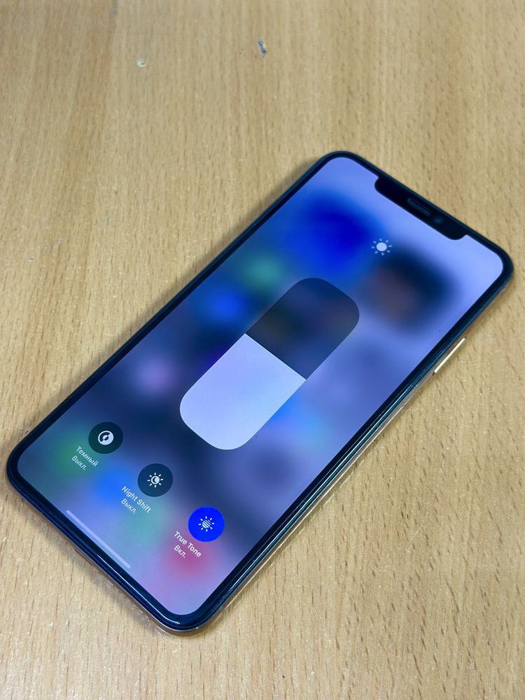 Айфон XS max  памит 64