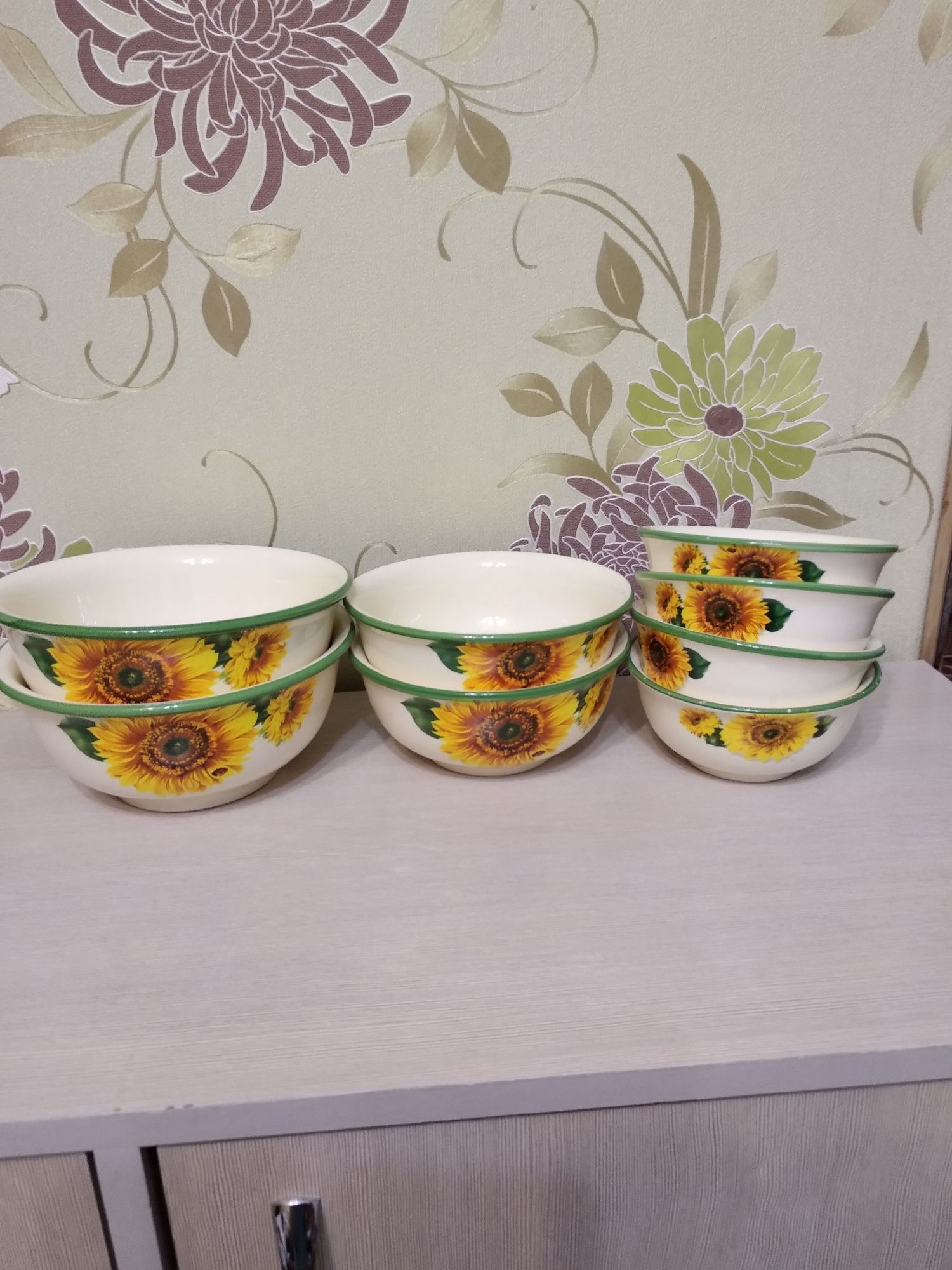 Керамические салатницы .