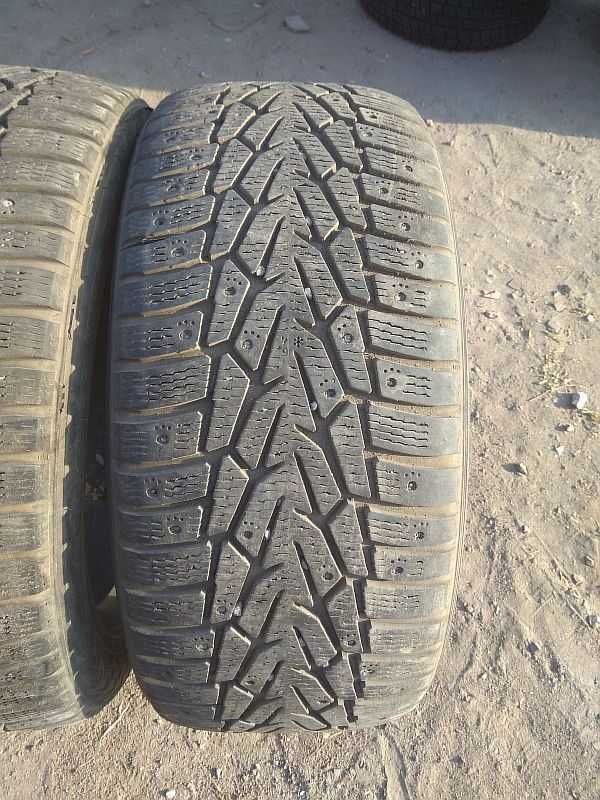 Шины 245/50 R18 - "Nokian Hakkapeliitta 7" (Финляндия), зимние.