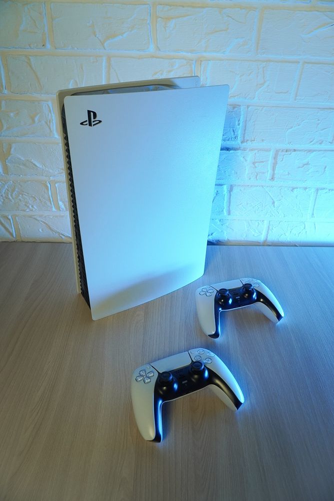 Playstation 5 подписки более 700 игр 2 джойстика