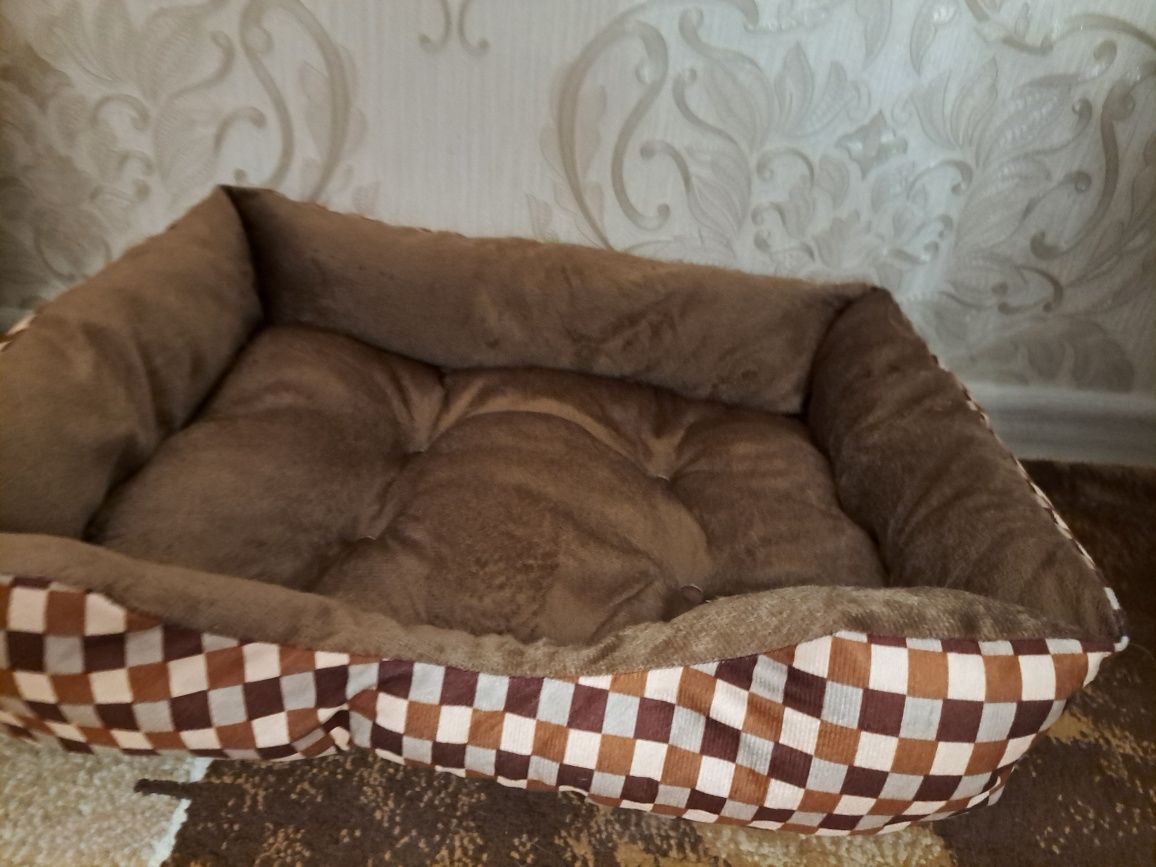 Продам лежанку для кошек