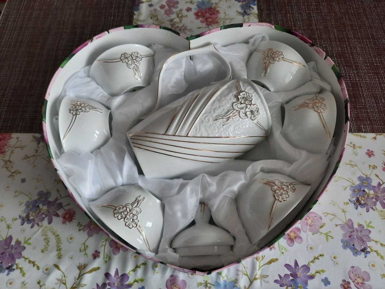 Чайный сервиз на 6 персон