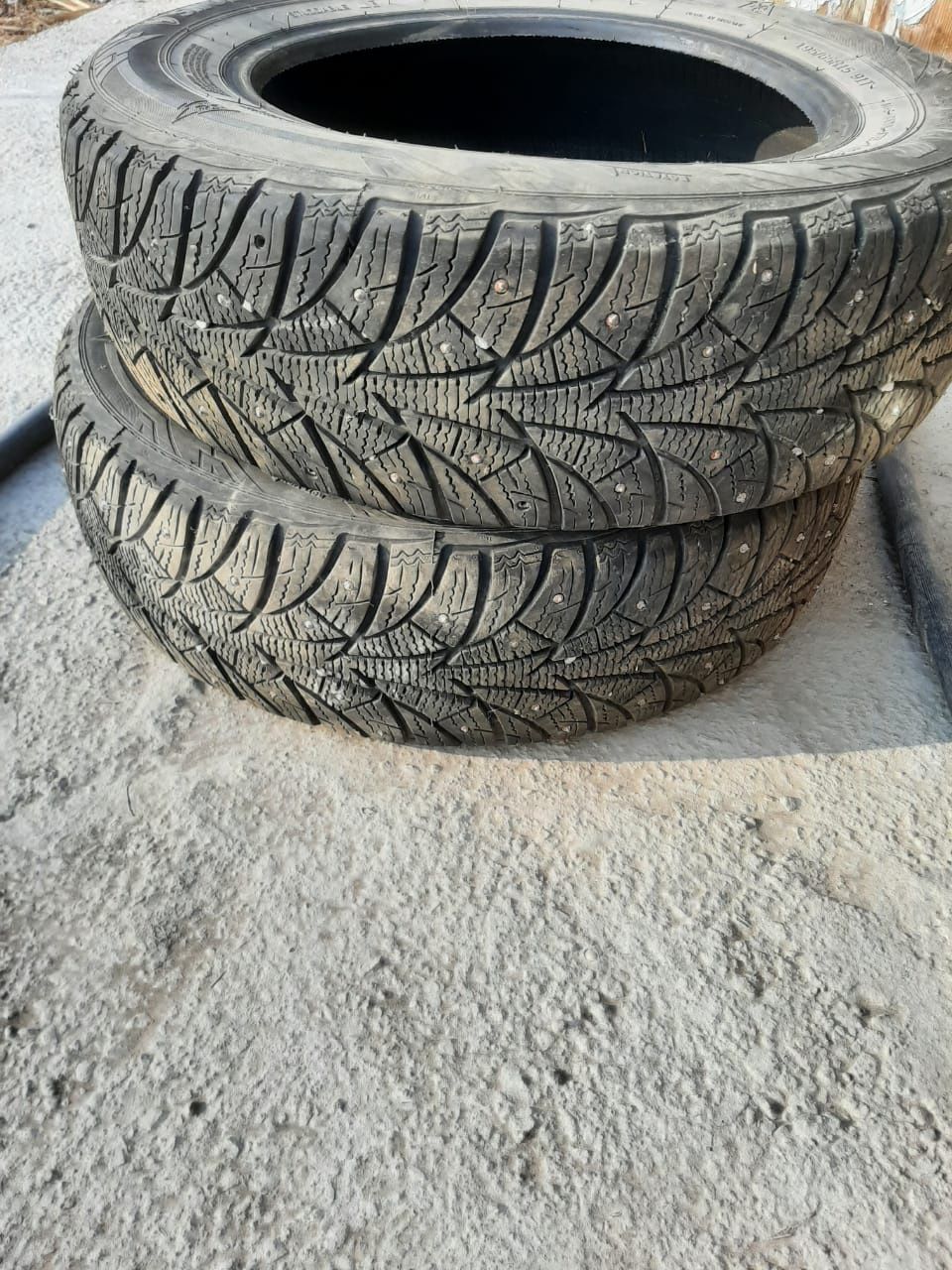 Зимние шины 195/65 R15