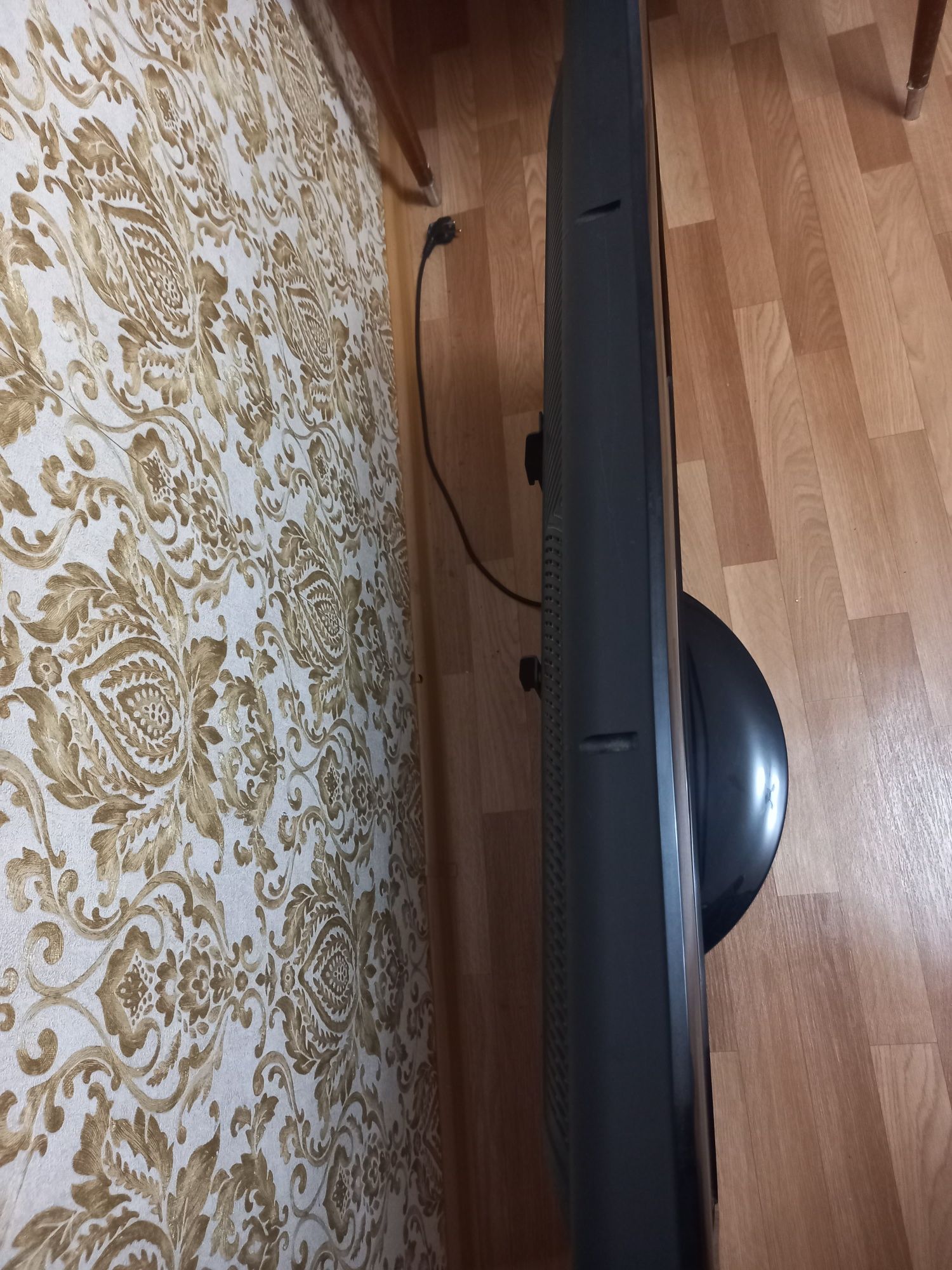 Продам телевизор LG