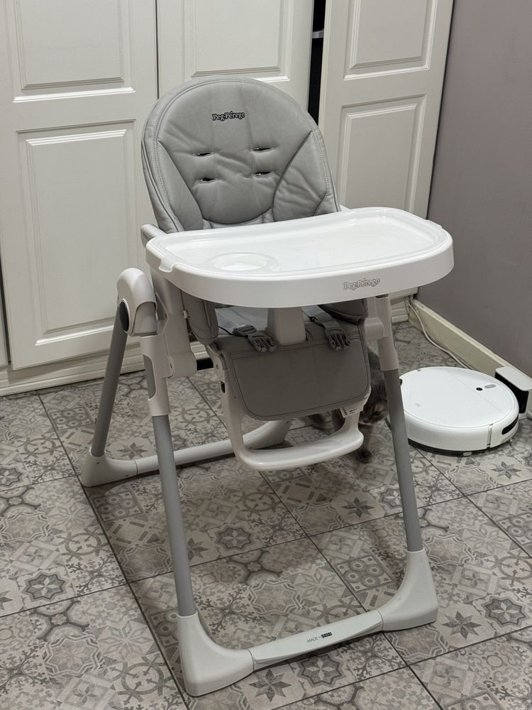 Детский стул для кормления Peg Perego
