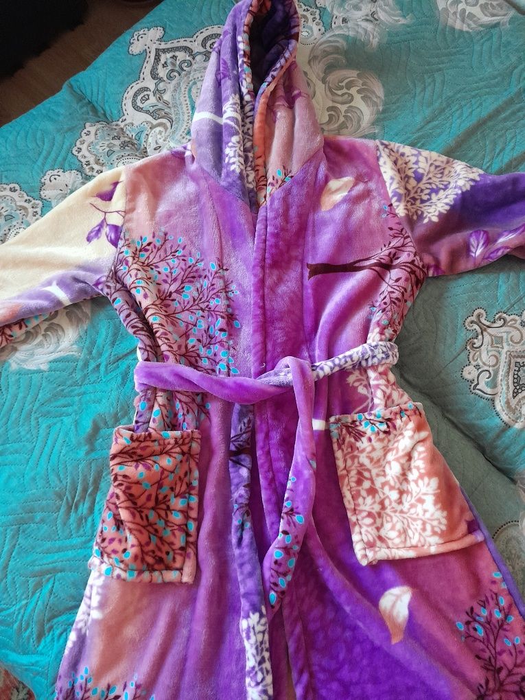 Продам халат для девочки