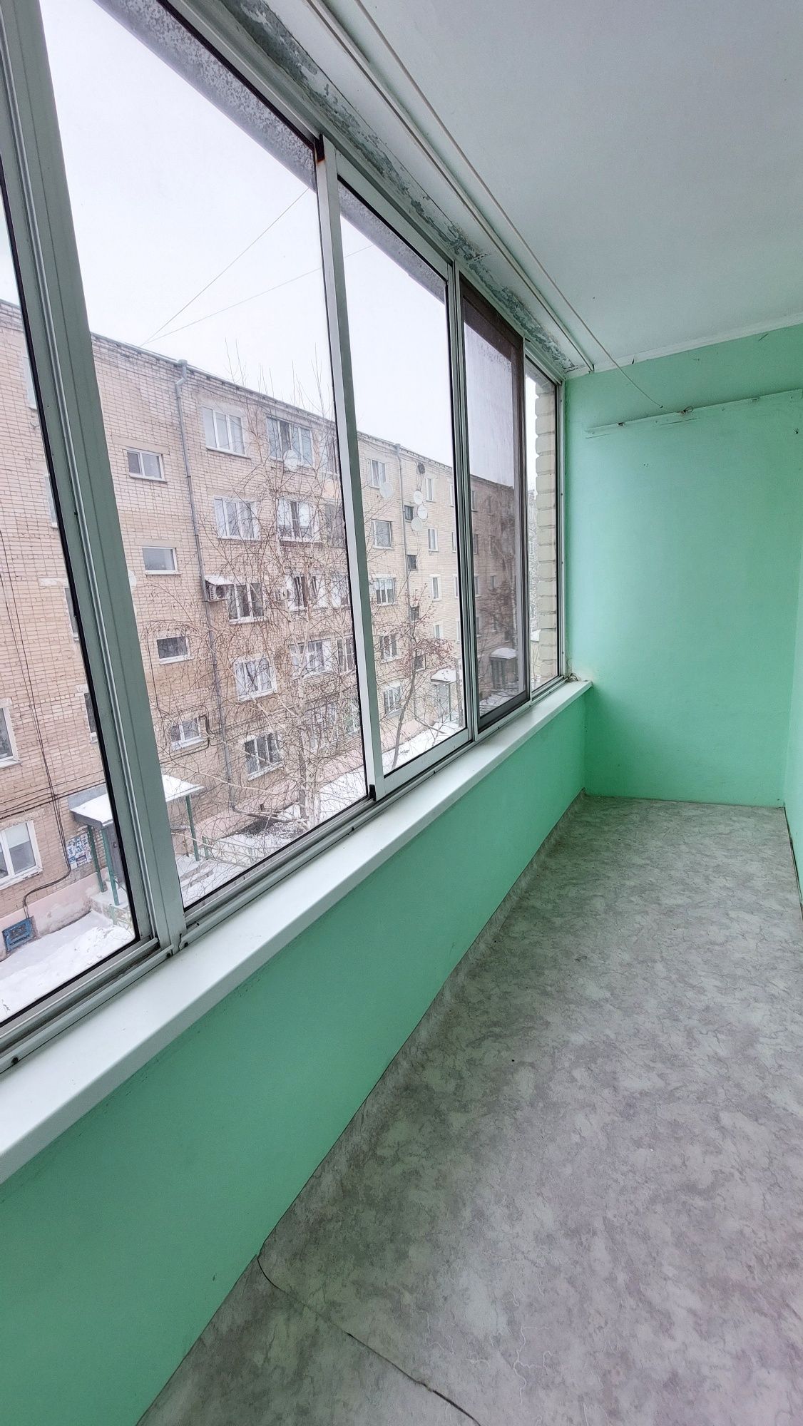 Продам 2х ком новой план  Парк