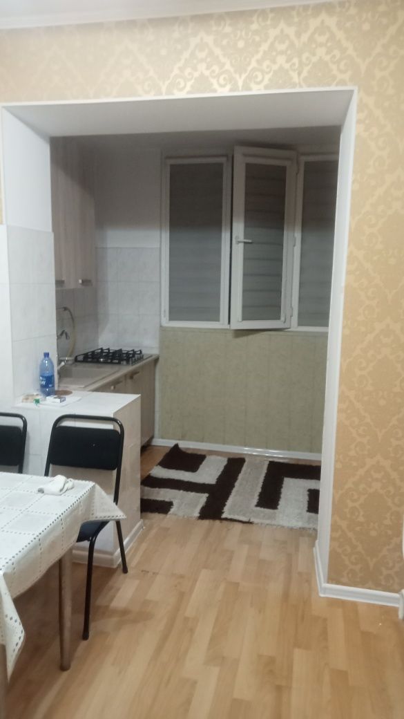 Продам 2-х комнатную квартиру 15-37 набережная первая линия