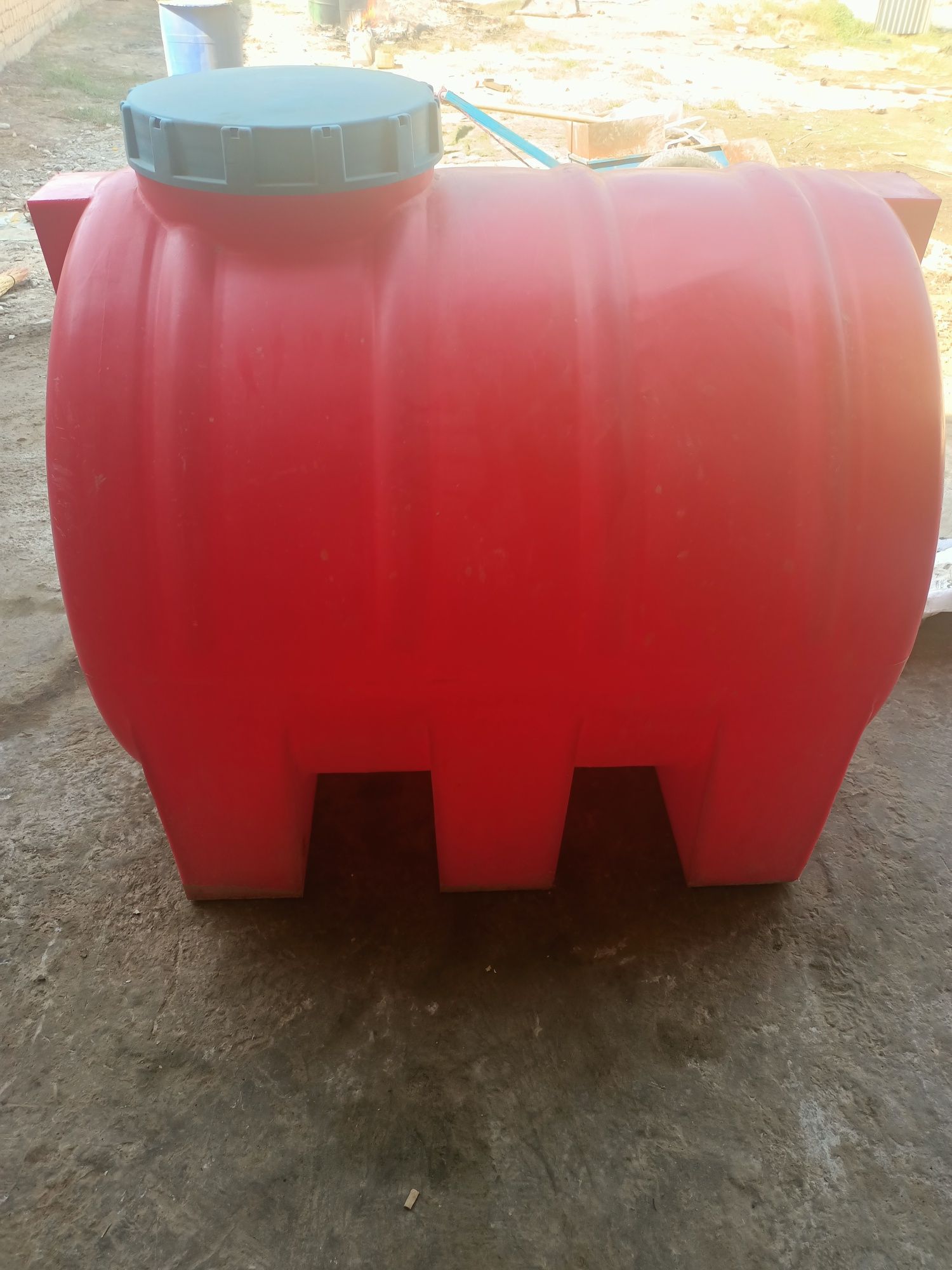 Бачок для воды. Срочна продам. Отличном состояние
