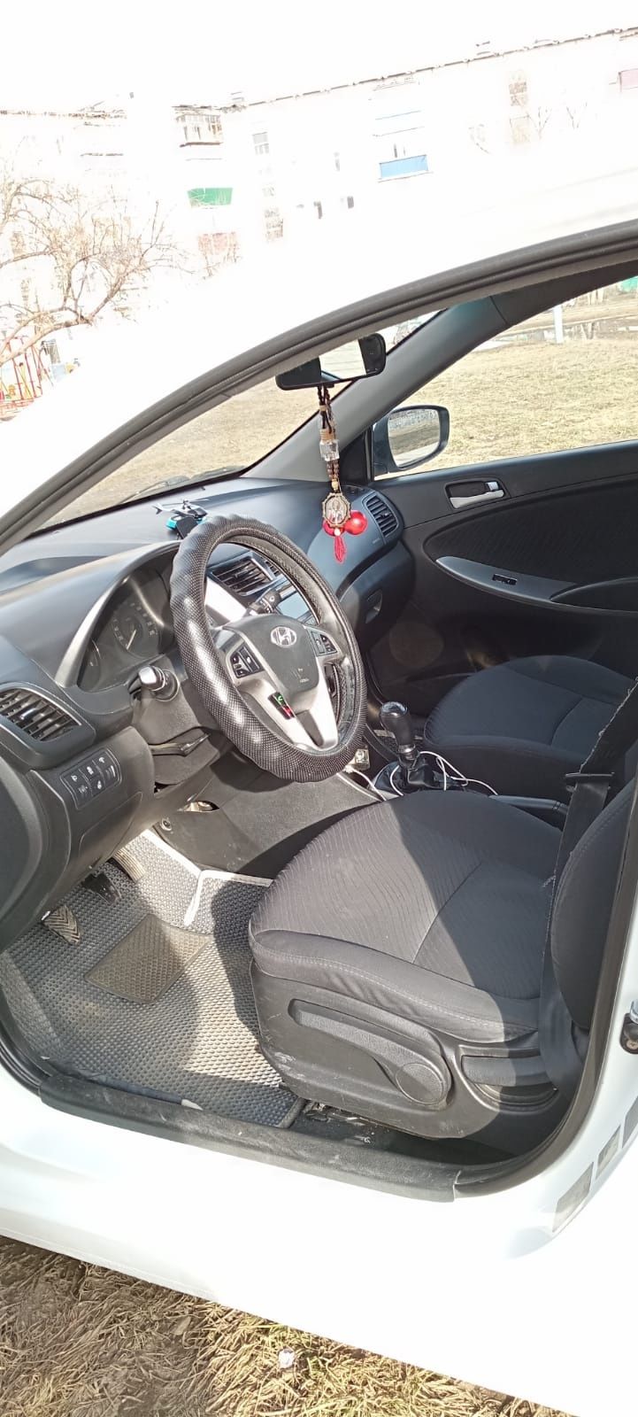 Продам hyundai solaris