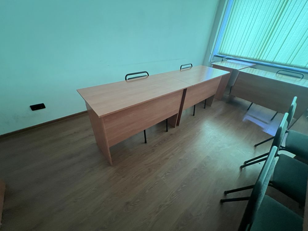 Продам офисные столы и стулья!