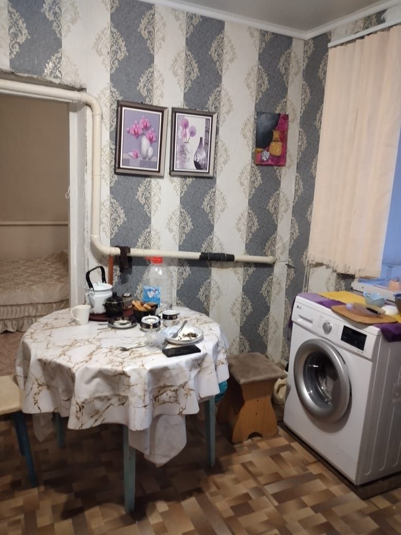 Продам дом, с хоз постройками и 20 соток земли