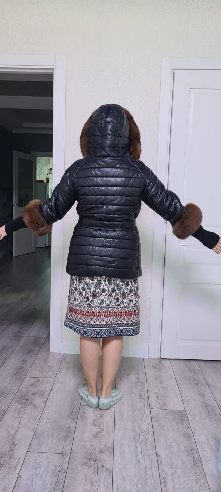 Продам зимнюю куртку