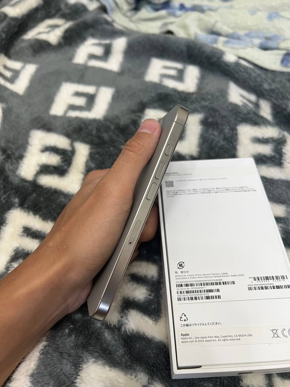 Продам iPhone 16 Pro айфон 16 про