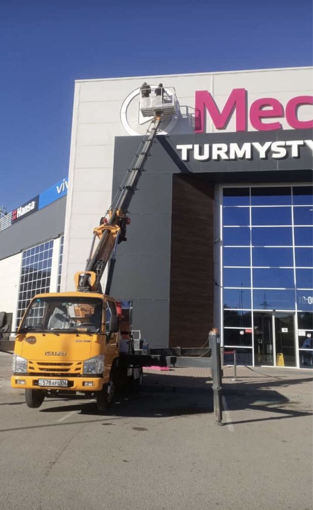 Услуга автовышки 30- 35 метров Цена договарная