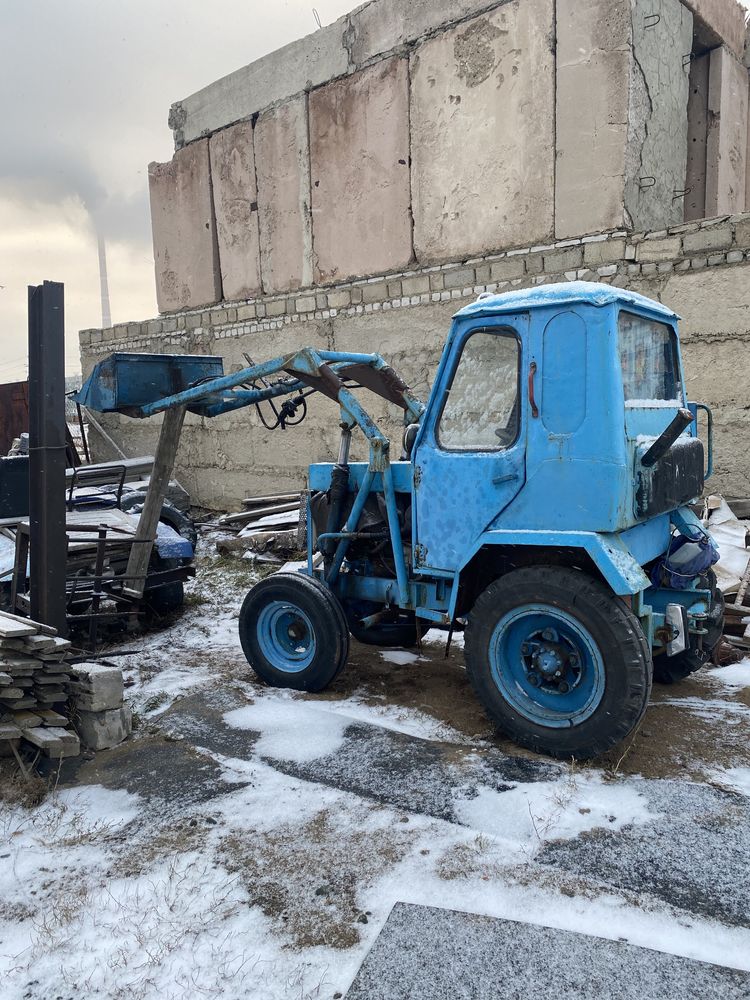 продам трактор