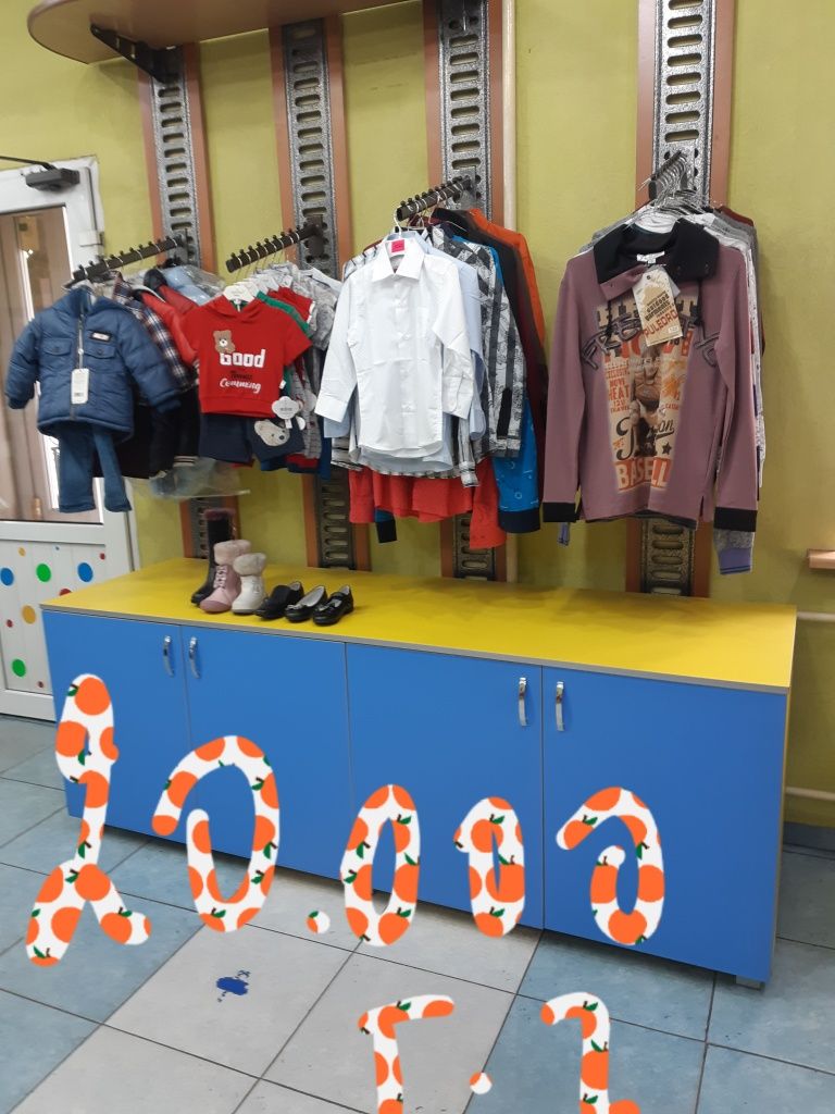 Продам шкафы, шифонер,торговое оборудование. Цены договорные